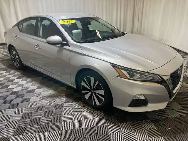 2022 Nissan Altima 2.5 SV FWD photo