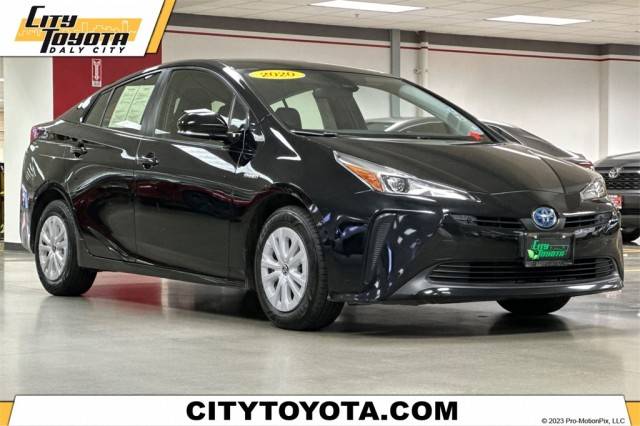 2020 Toyota Prius LE FWD photo