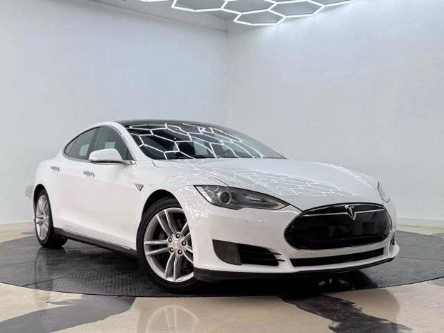 2015 Tesla Model S 85D AWD photo