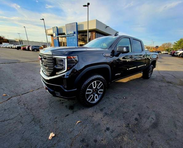 2022 GMC Sierra 1500 AT4 4WD photo