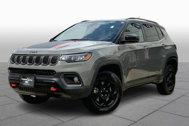 2023 Jeep Compass Trailhawk 4WD photo