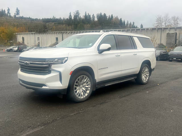 2023 Chevrolet Suburban LT 4WD photo