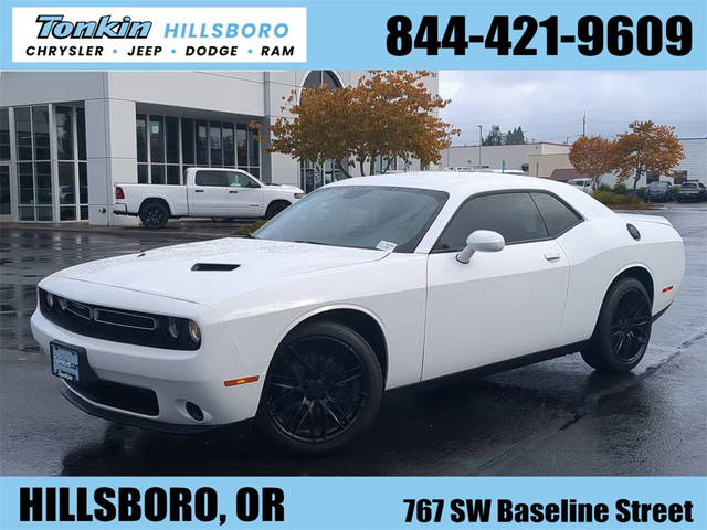 2018 Dodge Challenger SXT RWD photo