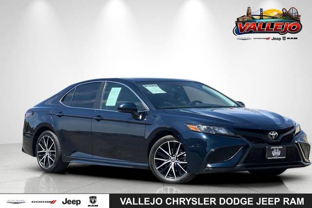 2021 Toyota Camry SE FWD photo