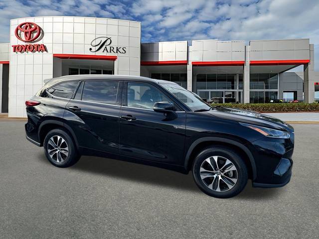 2021 Toyota Highlander XLE FWD photo