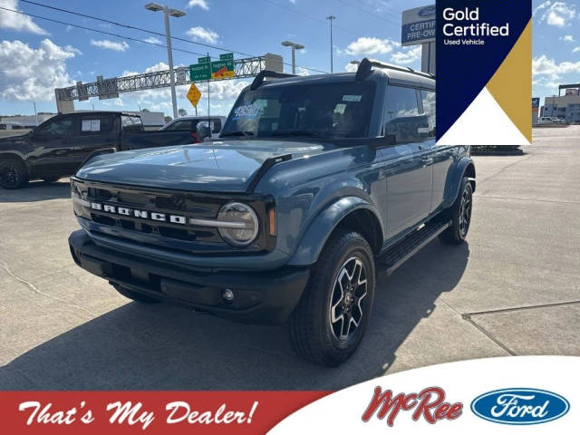 2023 Ford Bronco 4 Door Outer Banks 4WD photo