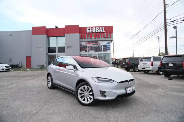 2017 Tesla Model X 75D AWD photo