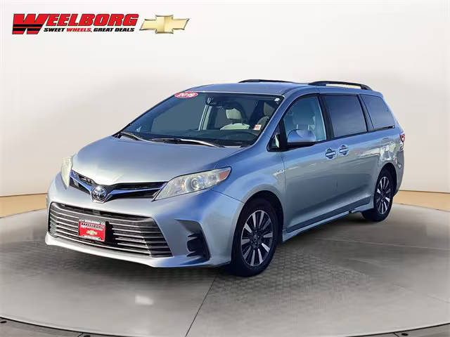 2019 Toyota Sienna LE AWD photo