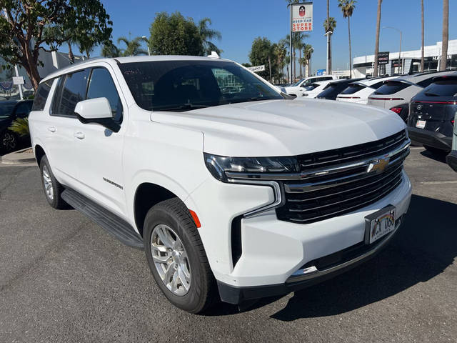 2021 Chevrolet Suburban LT RWD photo