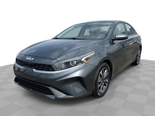 2022 Kia Forte LXS FWD photo