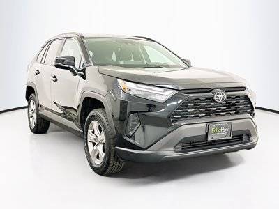 2023 Toyota RAV4 XLE AWD photo