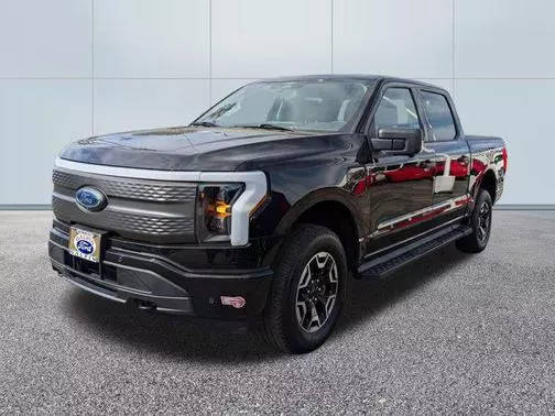 2023 Ford F-150 Lightning XLT AWD photo