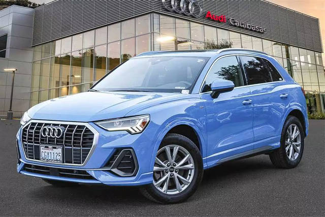 2023 Audi Q3 S line Premium AWD photo