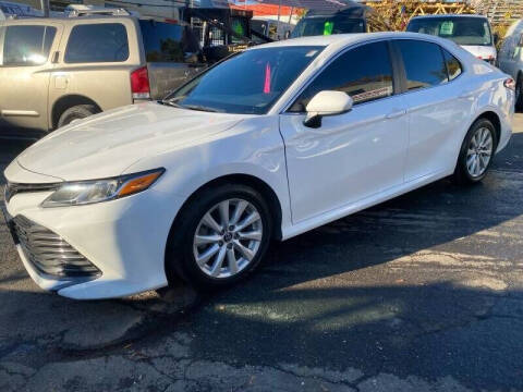 2019 Toyota Camry LE FWD photo