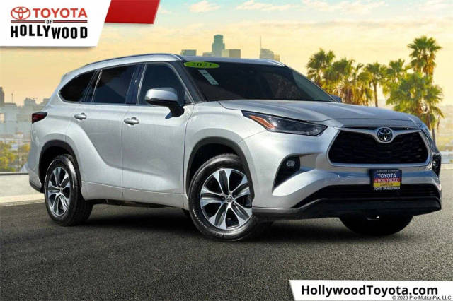 2021 Toyota Highlander XLE FWD photo