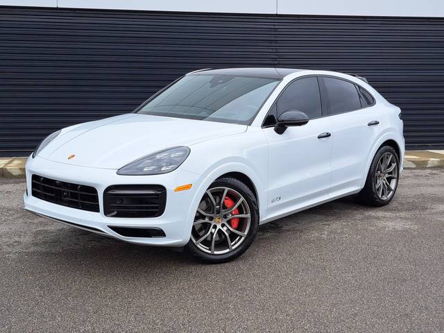 2022 Porsche Cayenne Coupe GTS AWD photo