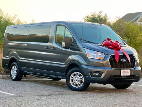 2021 Ford Transit Passenger Wagon XLT RWD photo