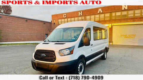 2017 Ford Transit Passenger Wagon XL RWD photo