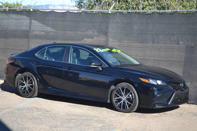 2022 Toyota Camry SE FWD photo