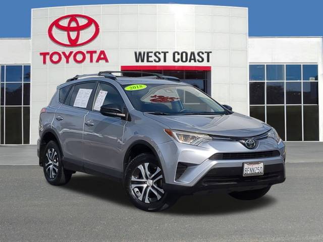 2018 Toyota RAV4 LE FWD photo