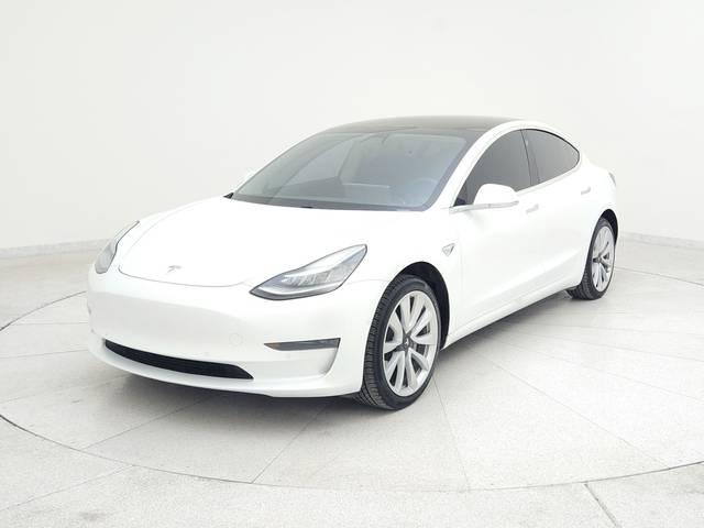 2020 Tesla Model 3 Standard Range Plus RWD photo