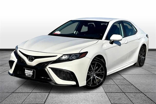 2022 Toyota Camry SE FWD photo