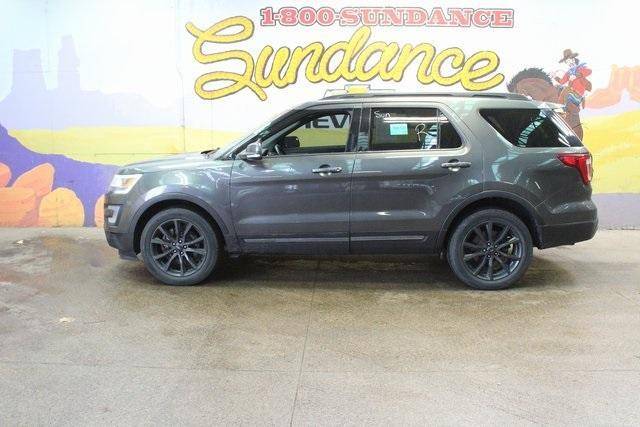 2017 Ford Explorer XLT 4WD photo