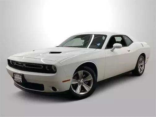 2021 Dodge Challenger SXT RWD photo