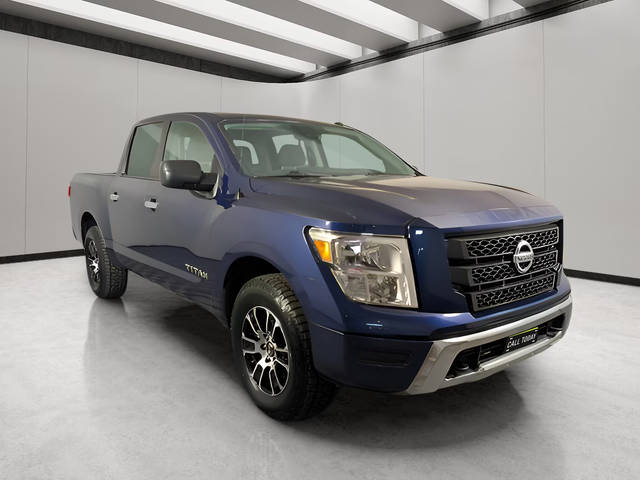 2021 Nissan Titan SV 4WD photo