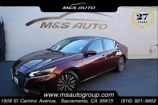 2023 Nissan Altima 2.5 SV FWD photo
