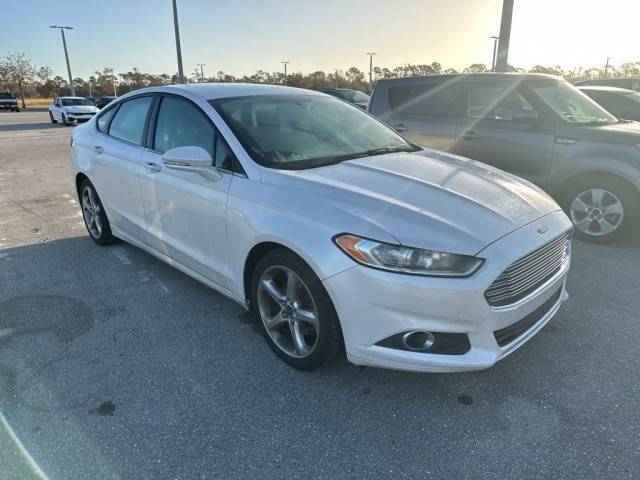 2015 Ford Fusion SE FWD photo