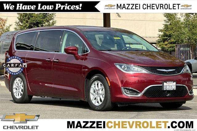 2020 Chrysler Pacifica Minivan Touring FWD photo