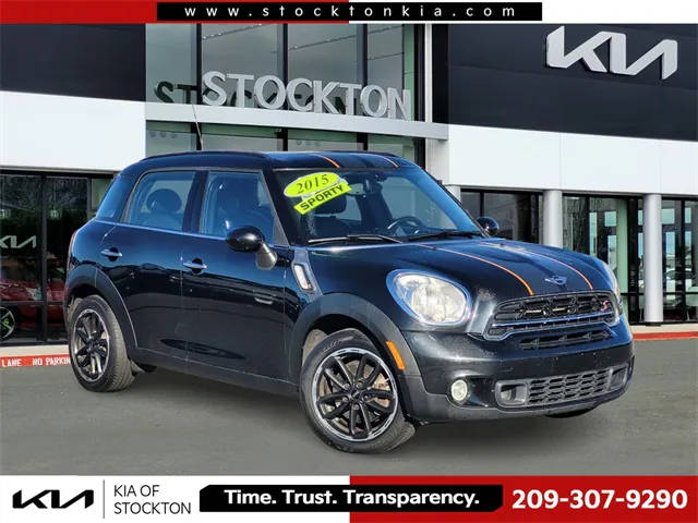 2015 MINI Countryman S FWD photo