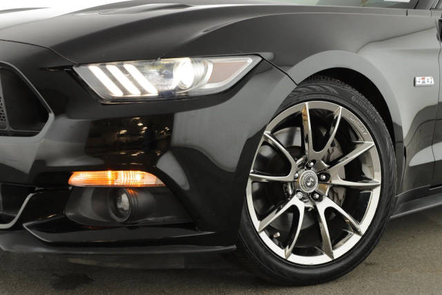 2016 Ford Mustang GT Premium RWD photo