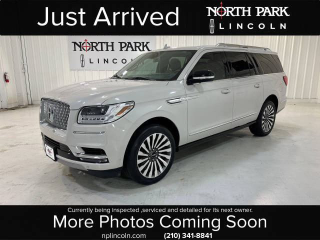 2021 Lincoln Navigator L Reserve RWD photo