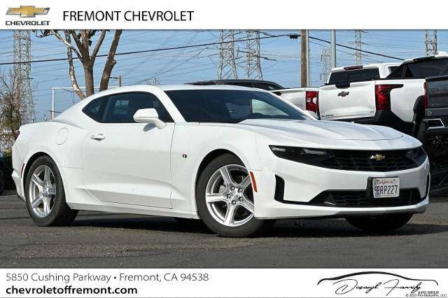 2022 Chevrolet Camaro 1LT RWD photo