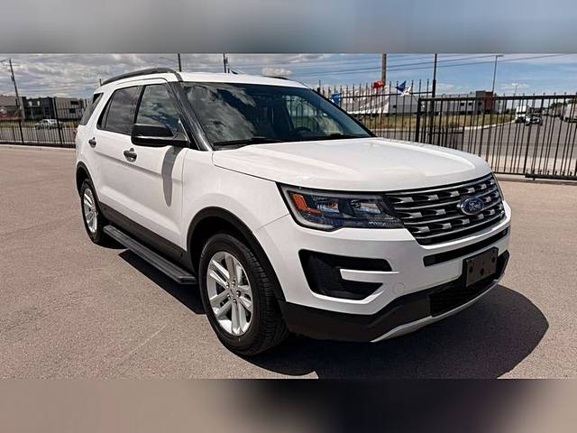 2017 Ford Explorer Base 4WD photo