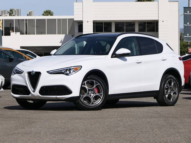 2019 Alfa Romeo Stelvio Sport AWD photo