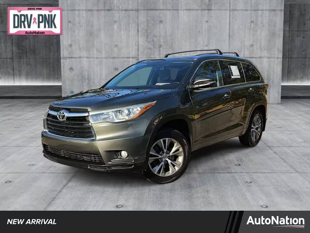 2015 Toyota Highlander XLE AWD photo