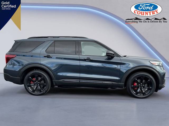 2022 Ford Explorer ST 4WD photo