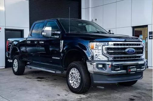 2022 Ford F-350 Super Duty LARIAT 4WD photo