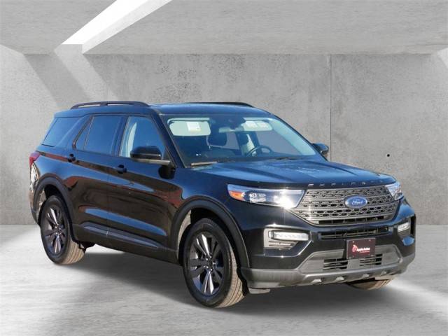 2022 Ford  XLT 4WD photo