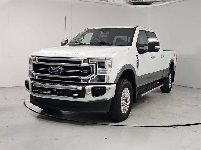 2022 Ford F-350 Super Duty LARIAT 4WD photo