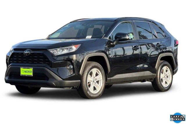 2021 Toyota RAV4 XLE FWD photo