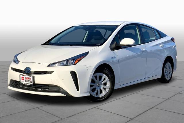 2022 Toyota Prius LE FWD photo