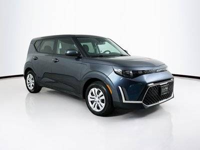 2023 Kia Soul LX FWD photo