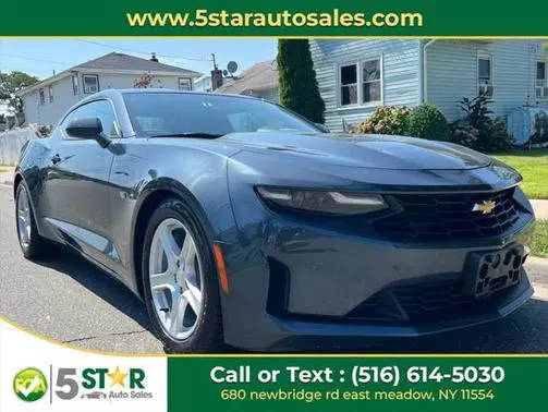 2022 Chevrolet Camaro 1LT RWD photo