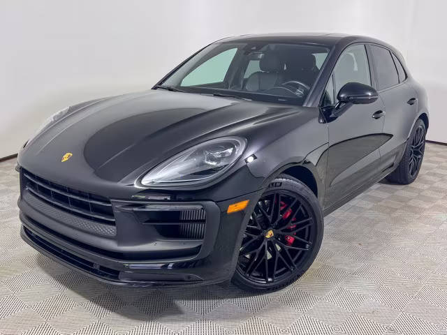 2022 Porsche Macan GTS AWD photo