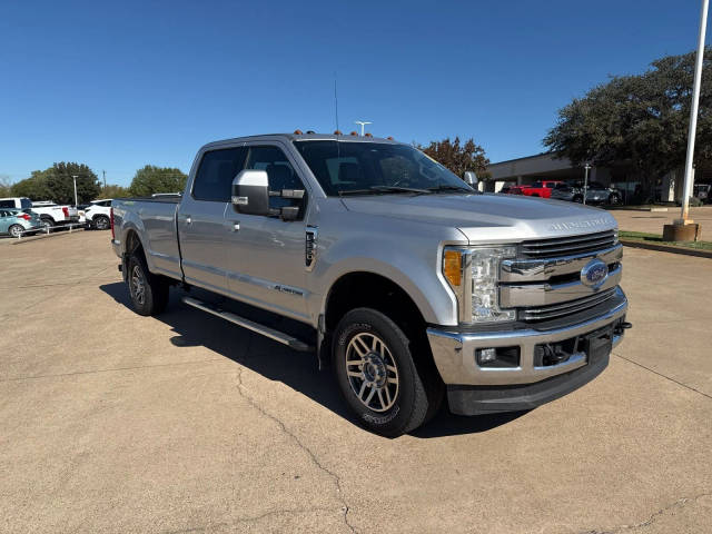 2017 Ford F-250 Super Duty Lariat 4WD photo