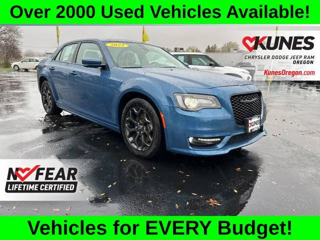 2022 Chrysler 300 Touring L AWD photo